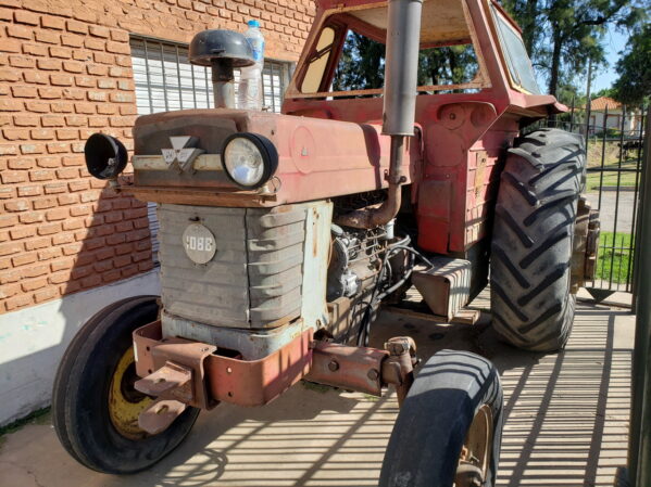 Tractor Massey Ferguson 1088